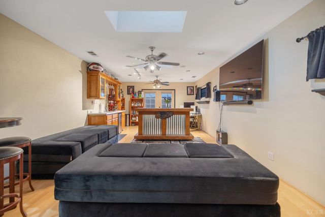 1821 Mulberry Drive, Hanford, CA 93230