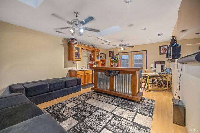 1821 Mulberry Drive, Hanford, CA 93230