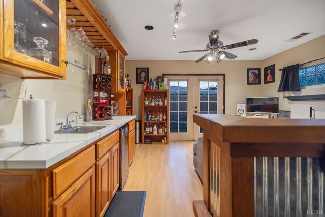 1821 Mulberry Drive, Hanford, CA 93230