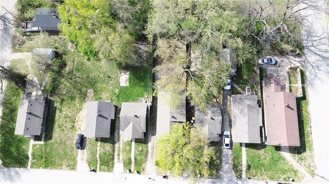 2907 E 61st Street, Kansas City, MO 64130