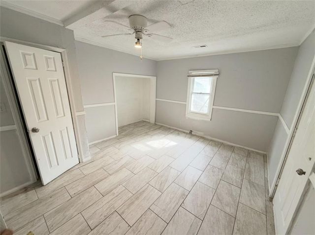 2907 E 61st Street, Kansas City, MO 64130