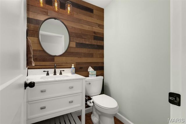 2835 Belle Terre Court, St Louis, MO 63129