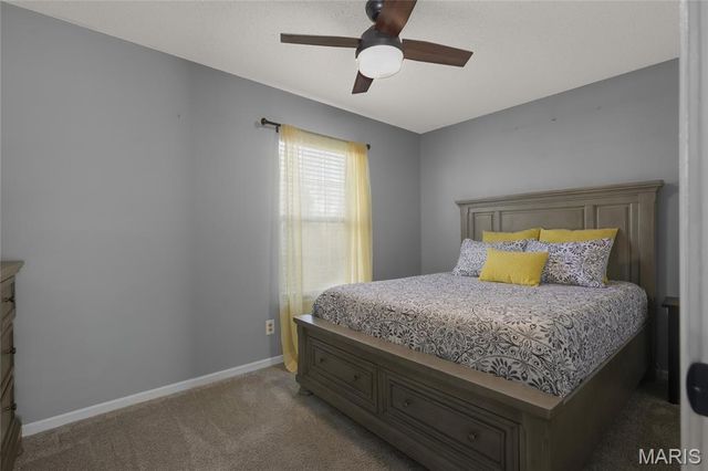 2835 Belle Terre Court, St Louis, MO 63129