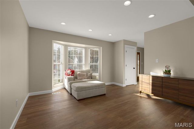 2835 Belle Terre Court, St Louis, MO 63129