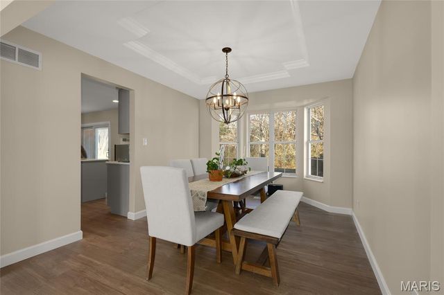 2835 Belle Terre Court, St Louis, MO 63129