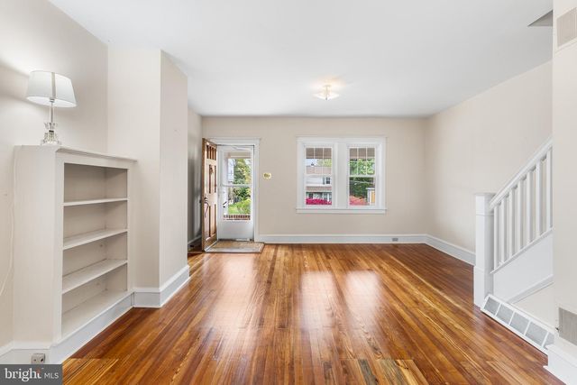 16 NORTH AVE, Wyncote, PA 19095