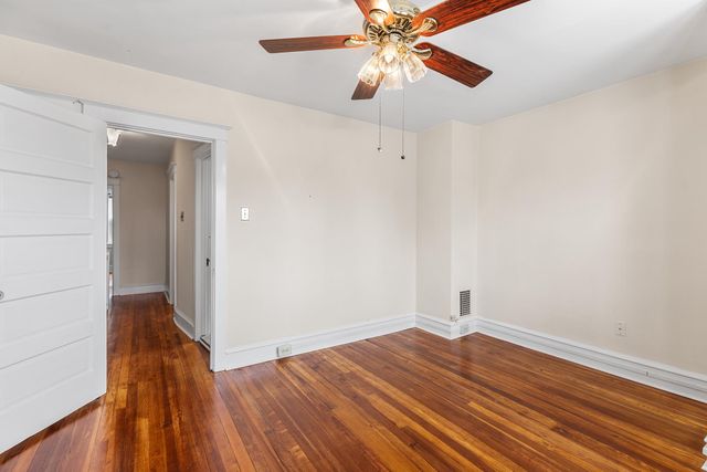 16 NORTH AVE, Wyncote, PA 19095