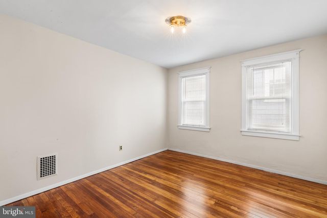 16 NORTH AVE, Wyncote, PA 19095