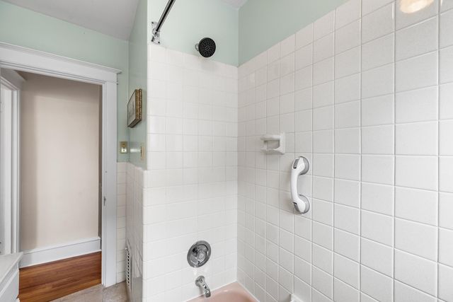 16 NORTH AVE, Wyncote, PA 19095