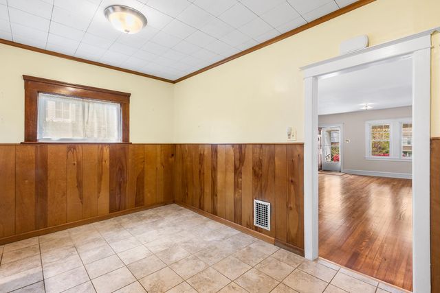 16 NORTH AVE, Wyncote, PA 19095