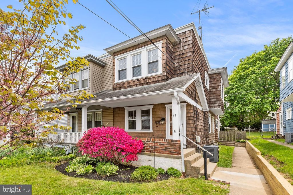 16 NORTH AVE, Wyncote, PA 19095