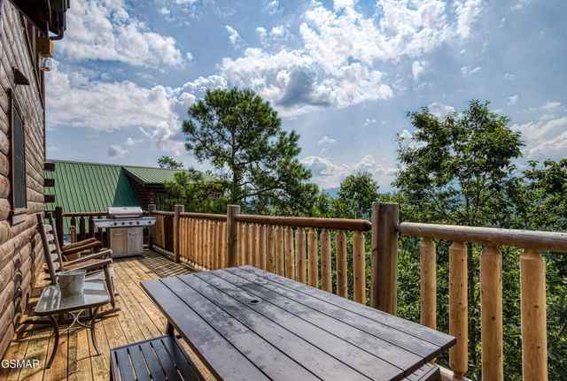2251 Upper Middle Creek Road, Sevierville, TN 37876
