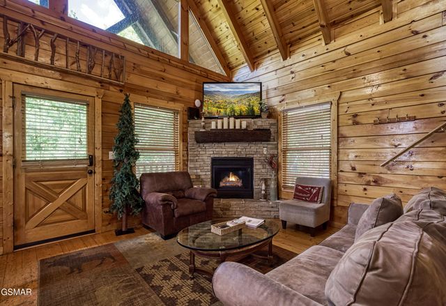 2251 Upper Middle Creek Road, Sevierville, TN 37876