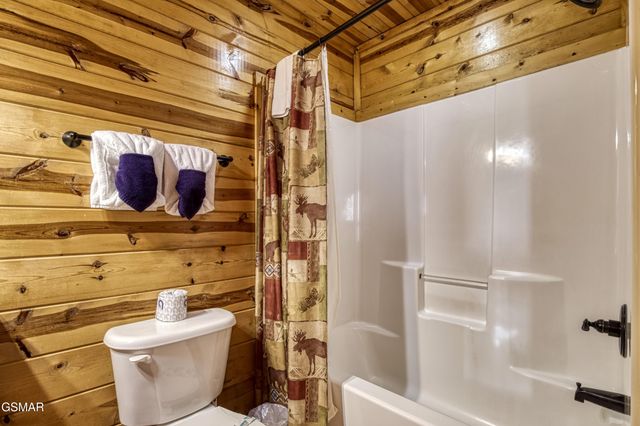 2251 Upper Middle Creek Road, Sevierville, TN 37876