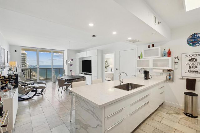 1830 S Ocean Drive 4210, Hallandale Beach, FL 33009