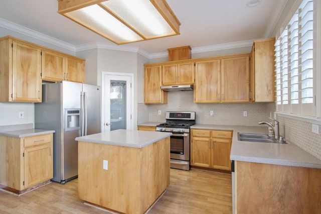 1732 Cook Ln, Manteca, CA 95337