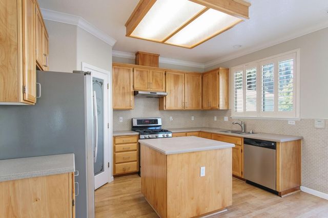 1732 Cook Ln, Manteca, CA 95337