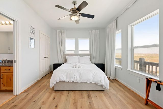 2416 Highway 87, Gilchrist, TX 77617