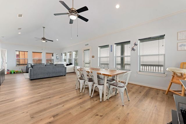 2416 Highway 87, Gilchrist, TX 77617