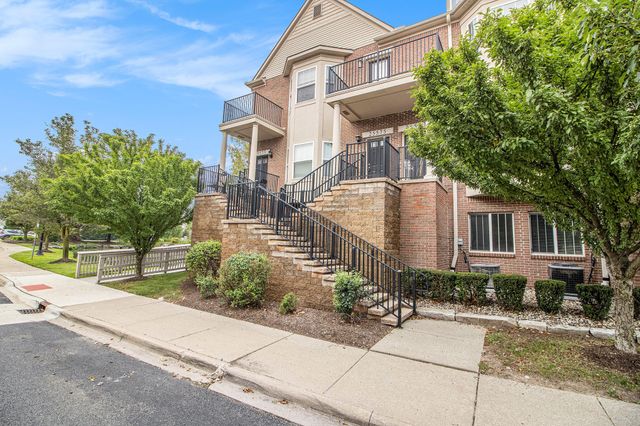 25575 Portico Lane, Novi City, MI 48375