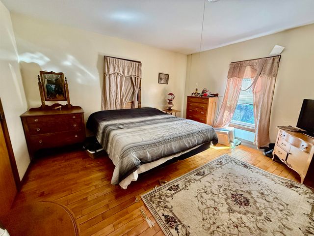 100 School Street, Johnson, VT 05656