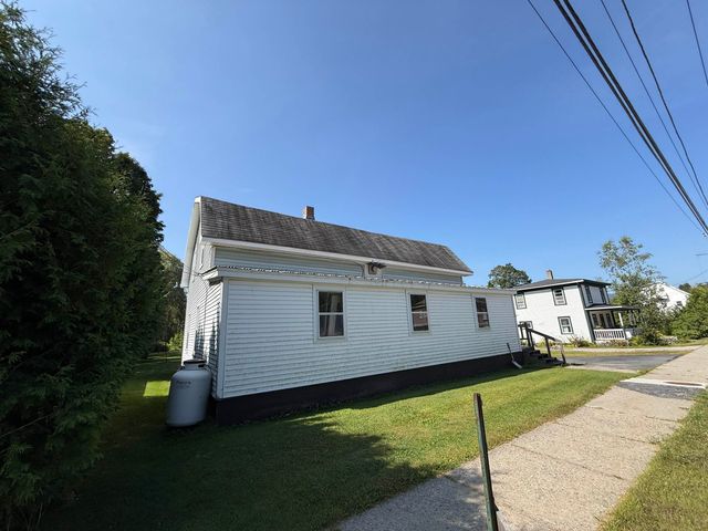 100 School Street, Johnson, VT 05656