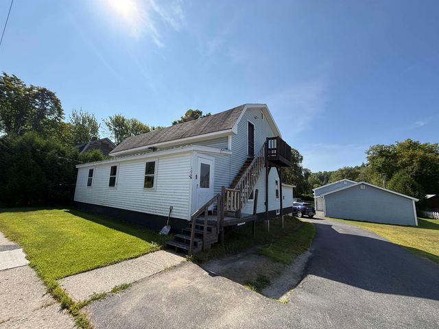 100 School Street, Johnson, VT 05656