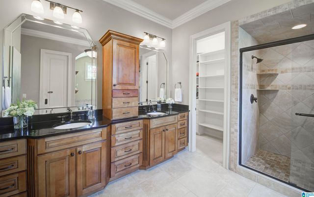 633 FOUNDERS PARK DRIVE W, Hoover, AL 35226