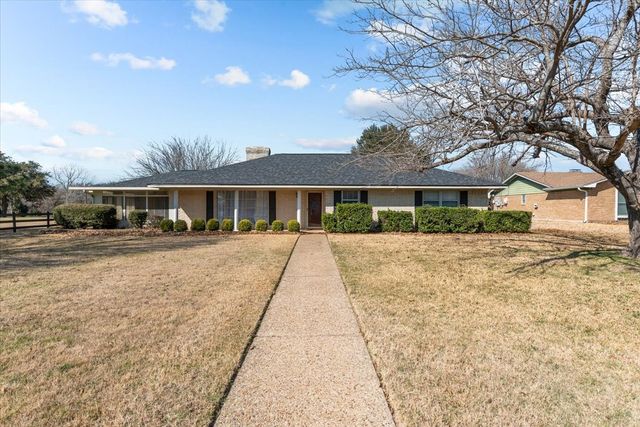 9313 Tree Lake Drive, Waco, TX 76708