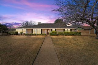 9313 Tree Lake Drive, Waco, TX 76708