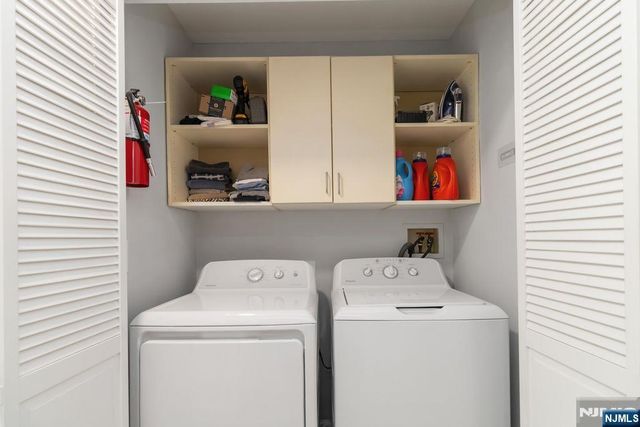 68 Mountainside Drive, Pompton Lakes, NJ 07442