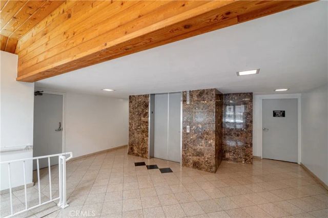 5135 Zelzah 100, Encino, CA 91316