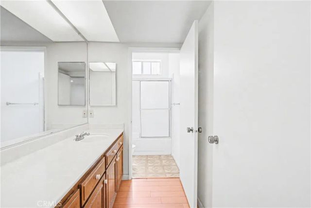 5135 Zelzah 100, Encino, CA 91316