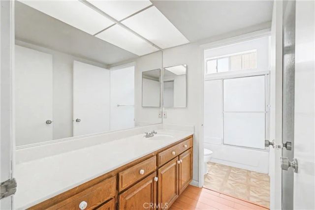 5135 Zelzah 100, Encino, CA 91316