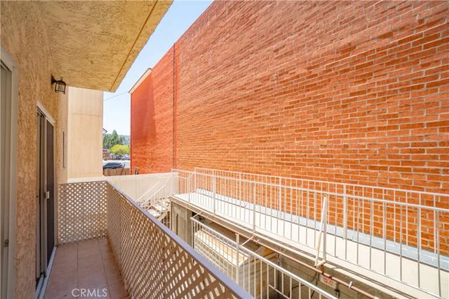 5135 Zelzah 100, Encino, CA 91316