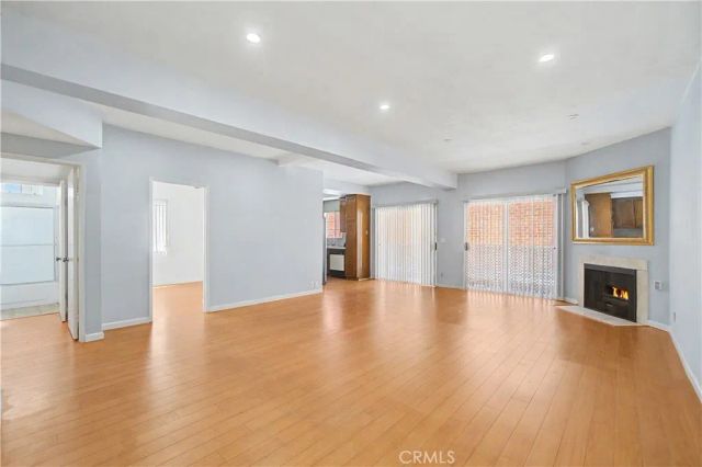 5135 Zelzah 100, Encino, CA 91316