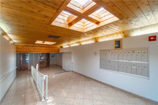 5135 Zelzah 100, Encino, CA 91316