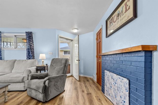 1911 S CARPENTER STREET, Appleton, WI 54915