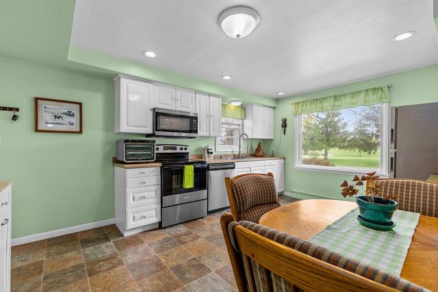 1911 S CARPENTER STREET, Appleton, WI 54915