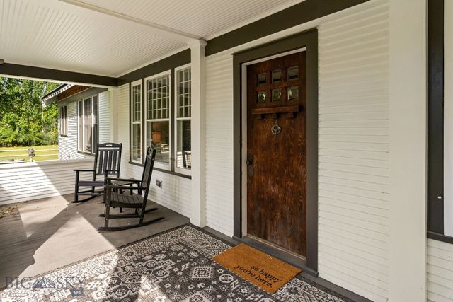 103 Tracy Street, Gallatin Gateway, MT 59730