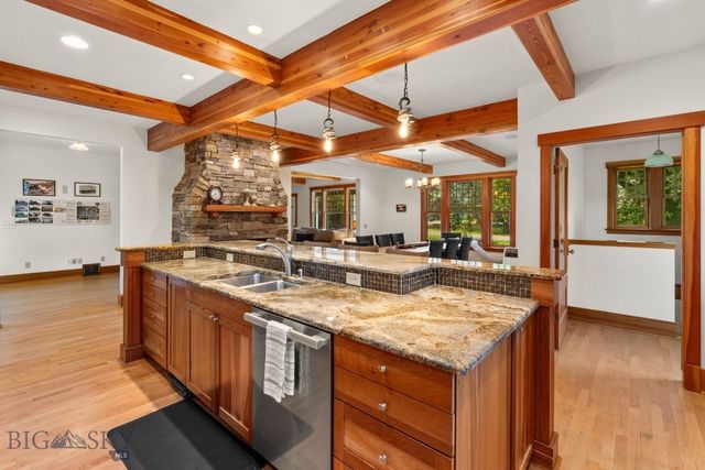 103 Tracy Street, Gallatin Gateway, MT 59730