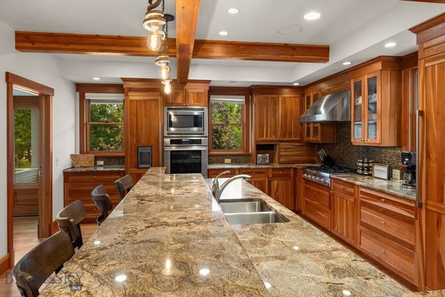 103 Tracy Street, Gallatin Gateway, MT 59730