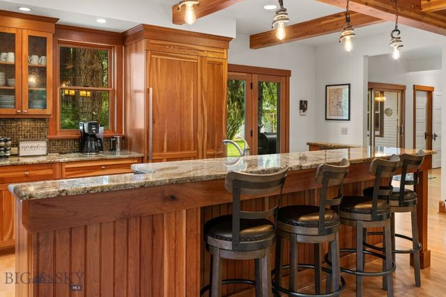 103 Tracy Street, Gallatin Gateway, MT 59730