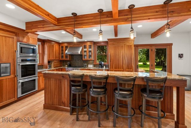 103 Tracy Street, Gallatin Gateway, MT 59730