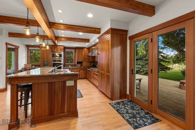 103 Tracy Street, Gallatin Gateway, MT 59730