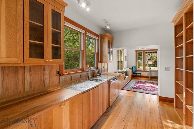 103 Tracy Street, Gallatin Gateway, MT 59730