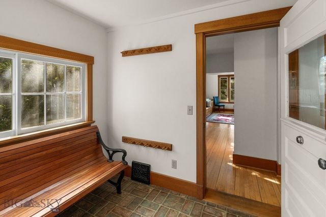 103 Tracy Street, Gallatin Gateway, MT 59730