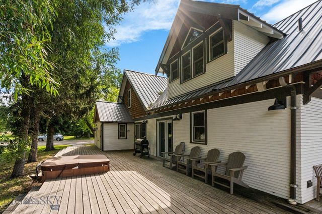 103 Tracy Street, Gallatin Gateway, MT 59730