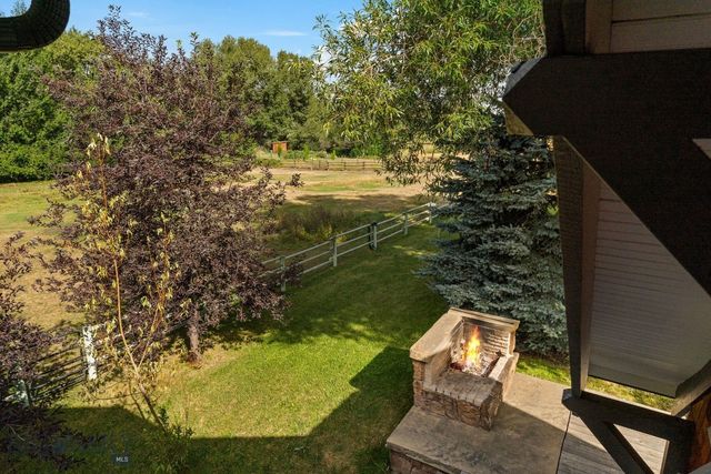 103 Tracy Street, Gallatin Gateway, MT 59730