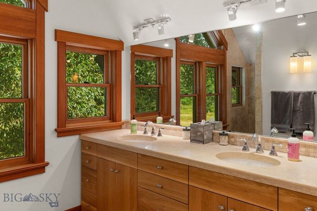 103 Tracy Street, Gallatin Gateway, MT 59730